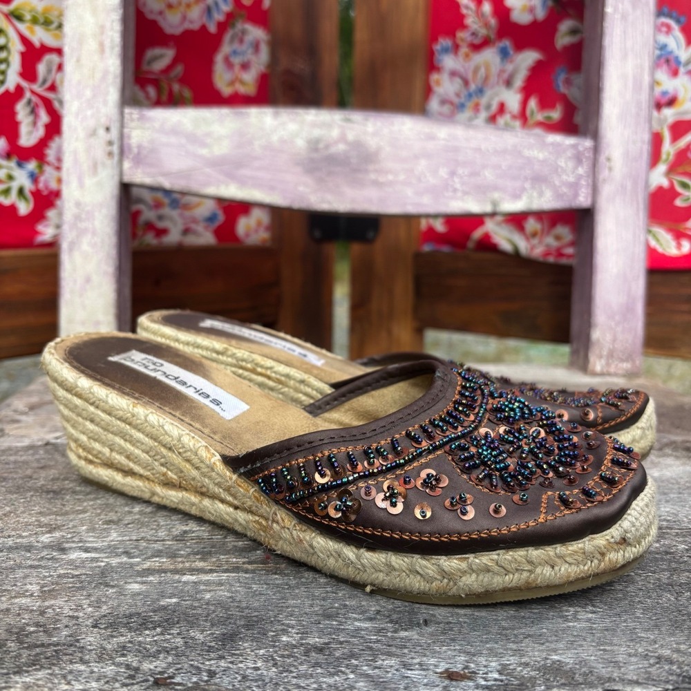 2000's No Boundaries Beaded Brown Espadrille Wedge Slip On Shoes Size 7.5